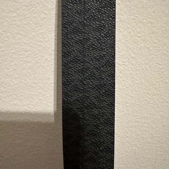 Michael Kors monogram reversible leather twist belt NWT Medium - Picture 6 of 6